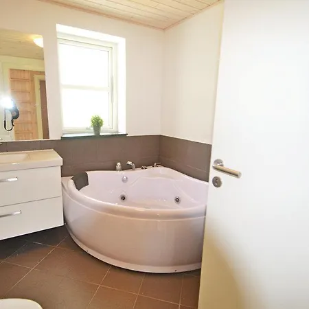 Three-bedroom Holiday With A Fireplace In Hadsund Dom wakacyjny